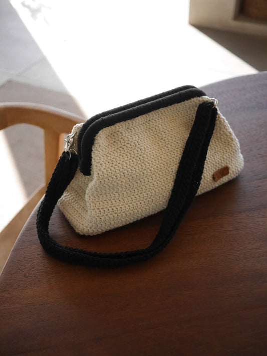 The duo VAC – Cream & Black